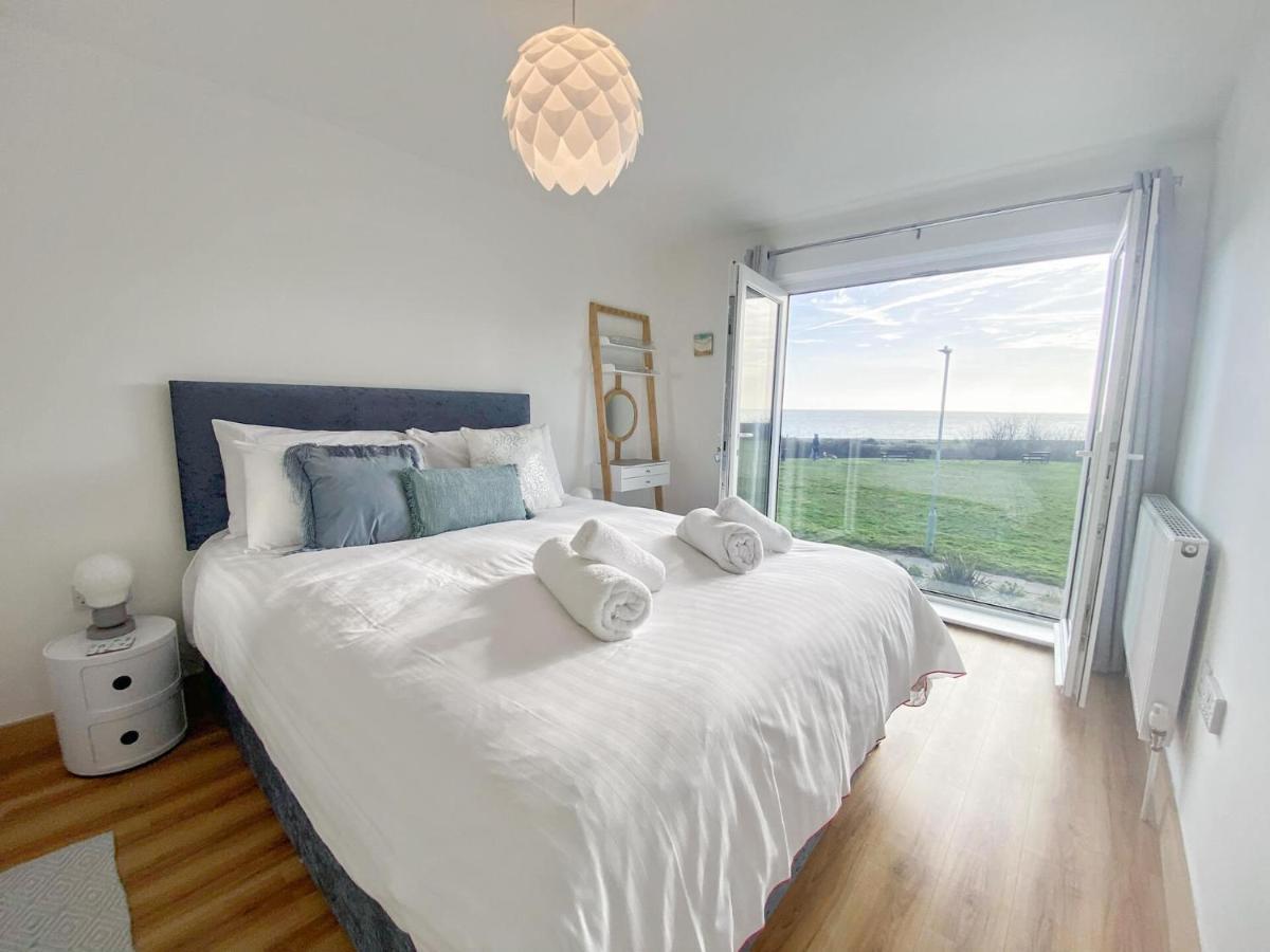 4 Sea View Walk, *